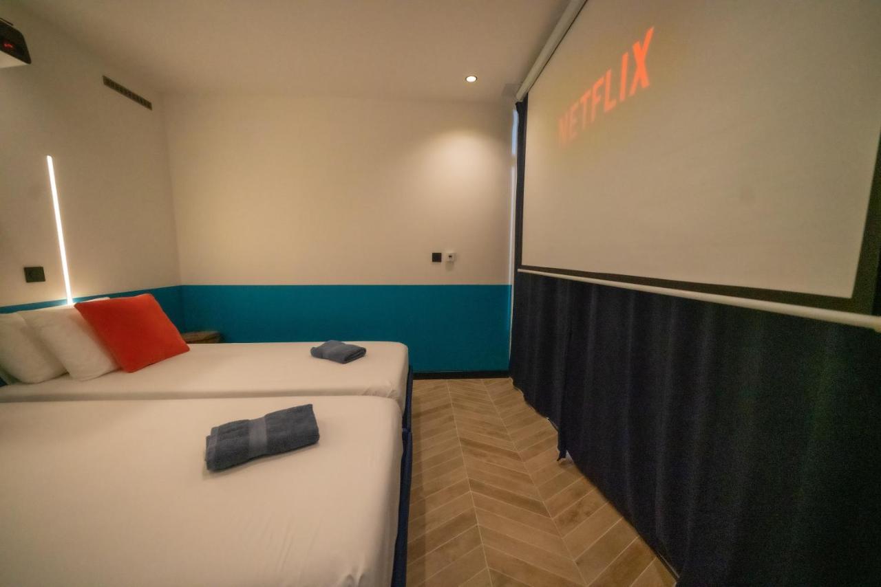 Roma Divine Home Cinema Et Jardin Nimes Ngoại thất bức ảnh