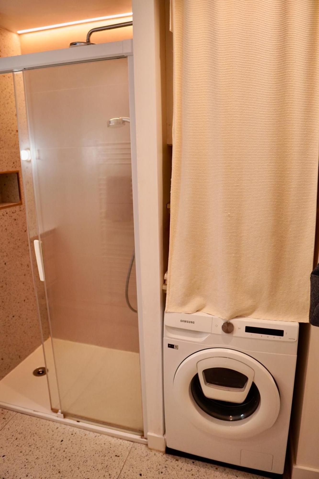 Roma Divine Home Cinema Et Jardin Nimes Ngoại thất bức ảnh