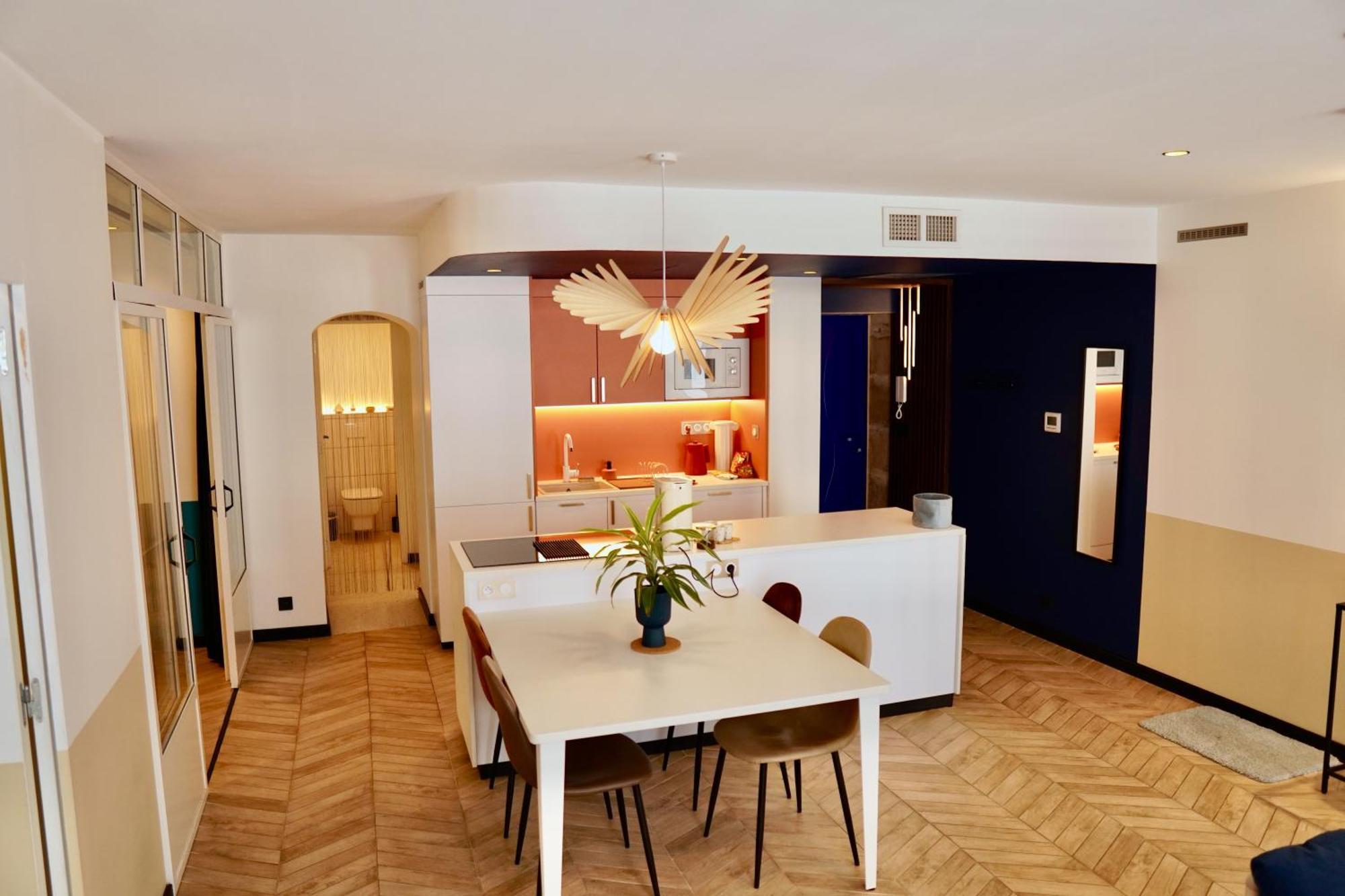 Roma Divine Home Cinema Et Jardin Nimes Ngoại thất bức ảnh