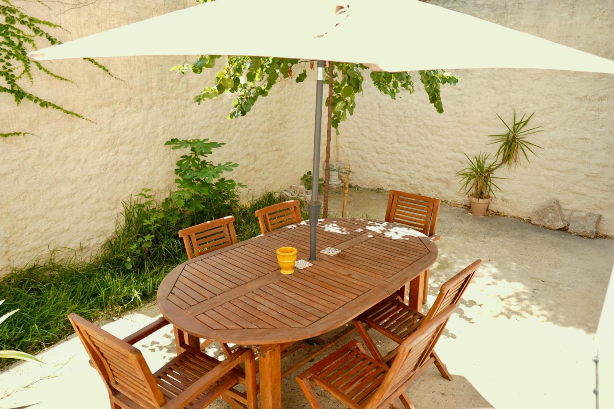 Roma Divine Home Cinema Et Jardin Nimes Ngoại thất bức ảnh
